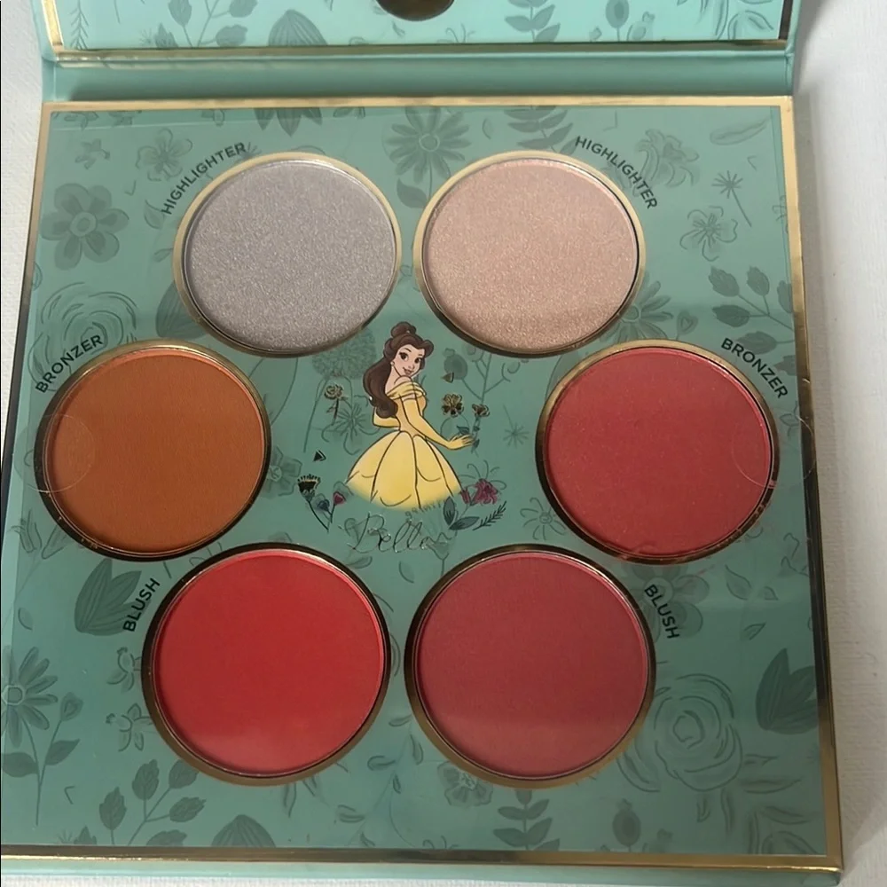 NWT Disney Belle Complexion Palette